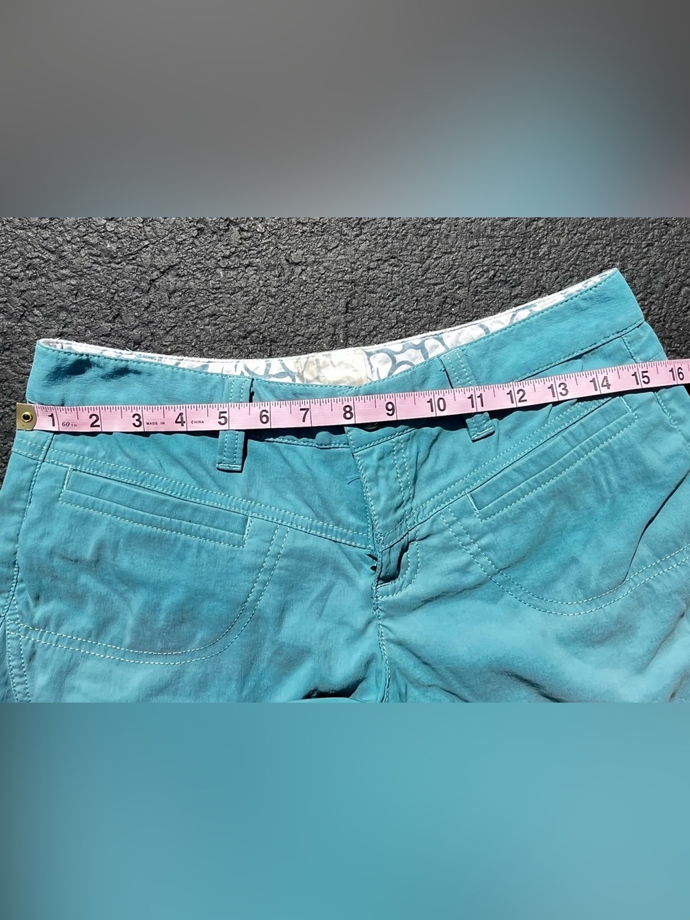 Athleta 4’ Inseem Dipper Hiking Bermuda Athletic Shorts Seafoam green Size 2 - Picture 5 of 9